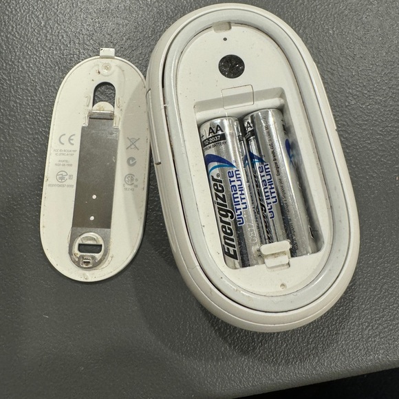 Genuine Apple A1197 Bluetooth laser Mighty mouse in a dinosaur egg pattern - Picture 7 of 7